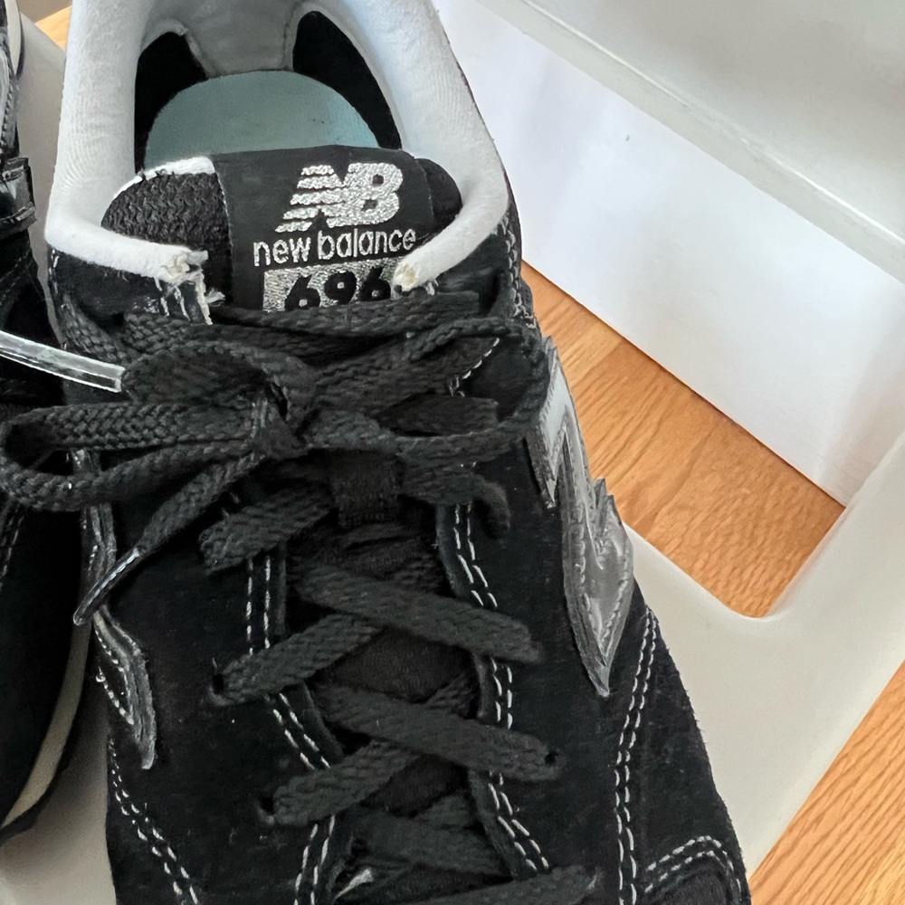 New Balance 696 - Black